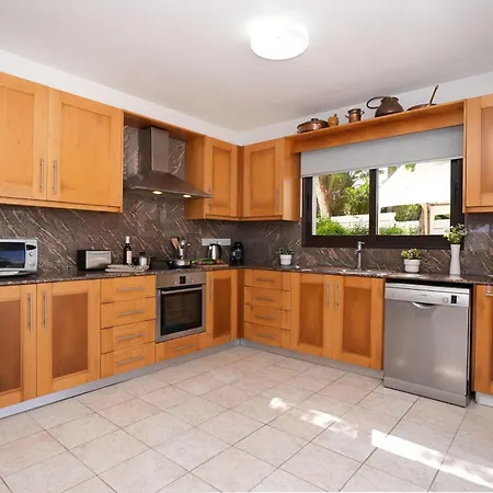 Greenway - Large Private Pool Villa