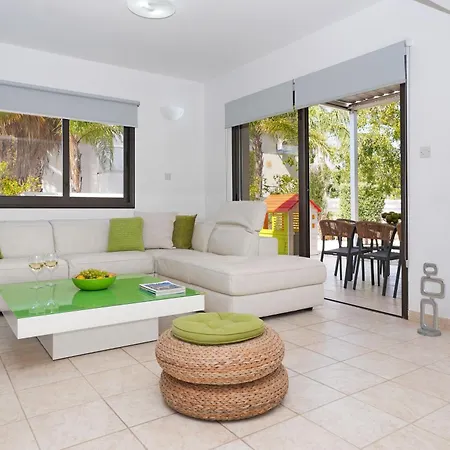 Greenway - Large Private Pool Villa *