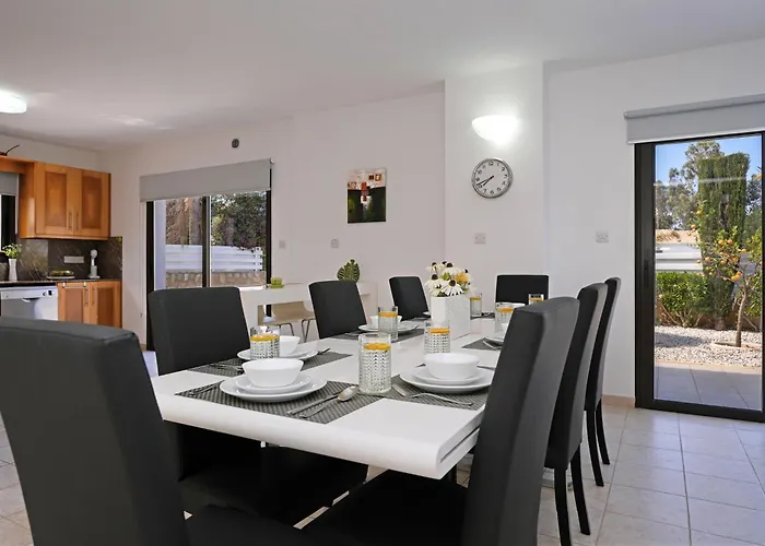 Greenway - Large Private Pool Villa *