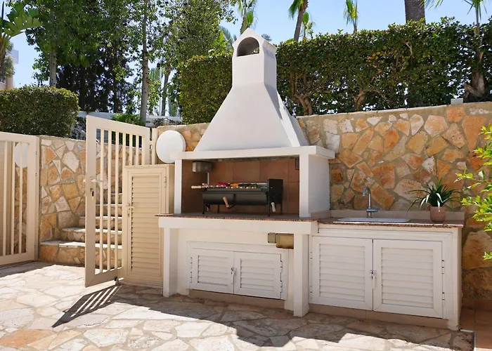 Greenway - Large Private Pool Villa *