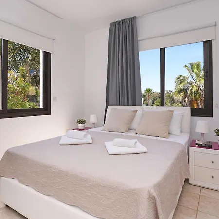 Greenway - Large Private Pool Vila