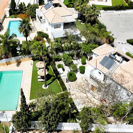 Greenway - Large Private Pool Villa *