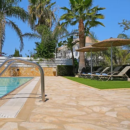 Greenway - Large Private Pool Βίλα